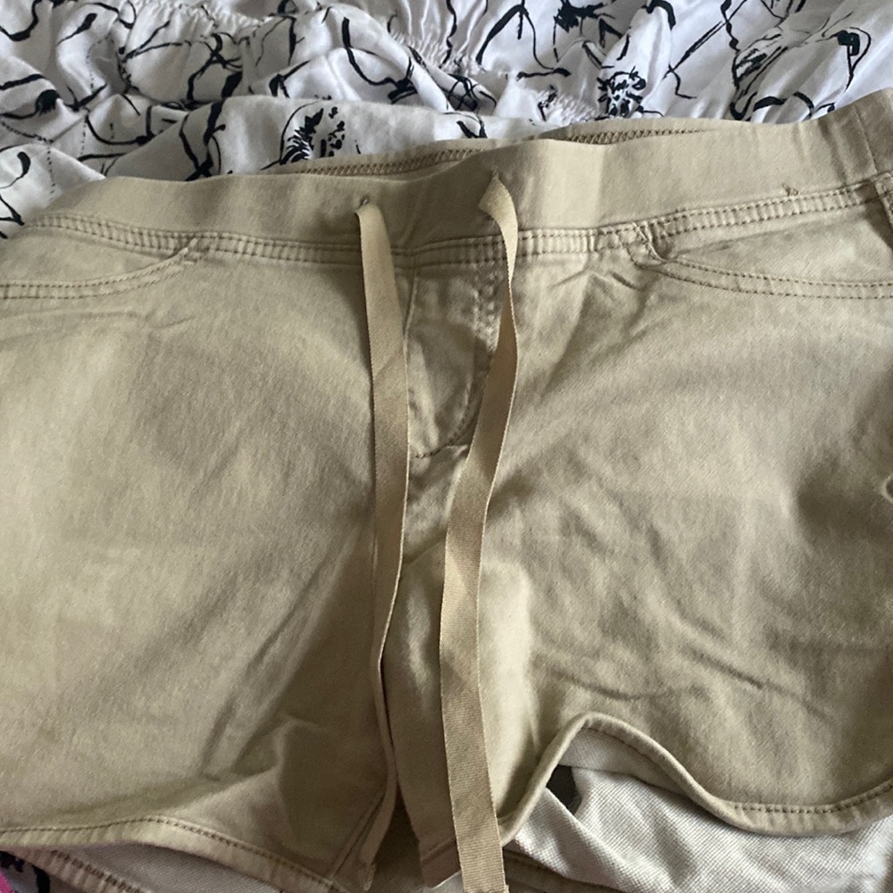 Brand: NO BOUNDARIES, Color: Tan